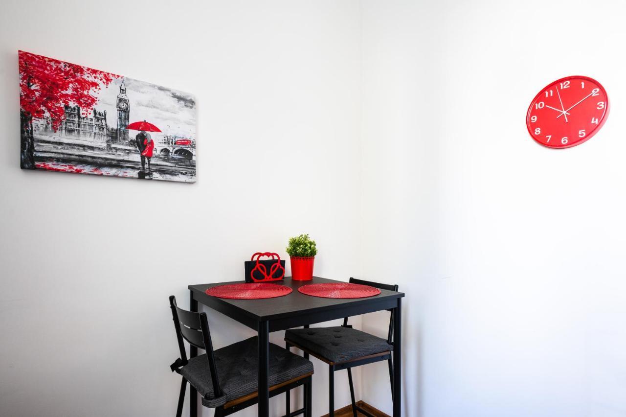 Modern Serenity ~ 1 Bd Flat In *